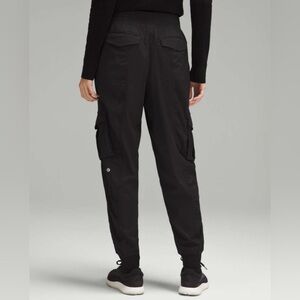 Lululemon Dance Studio Relaxed Fit Mid Rise Cargo Jogger Black Size S
